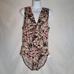 BCBG Generation NWT Floral Deep Vee Bodysuit Size Medium